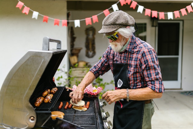 Barbeque and Grilling Blunders - Learn to Eliminate Outdoor Cooking Mistakes that Kill Your Cookout